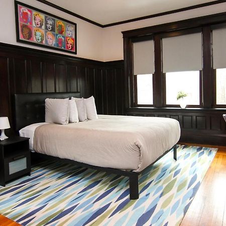 A Stylish Stay W/ A Queen Bed, Heated Floors.. #37 Brookline Ngoại thất bức ảnh