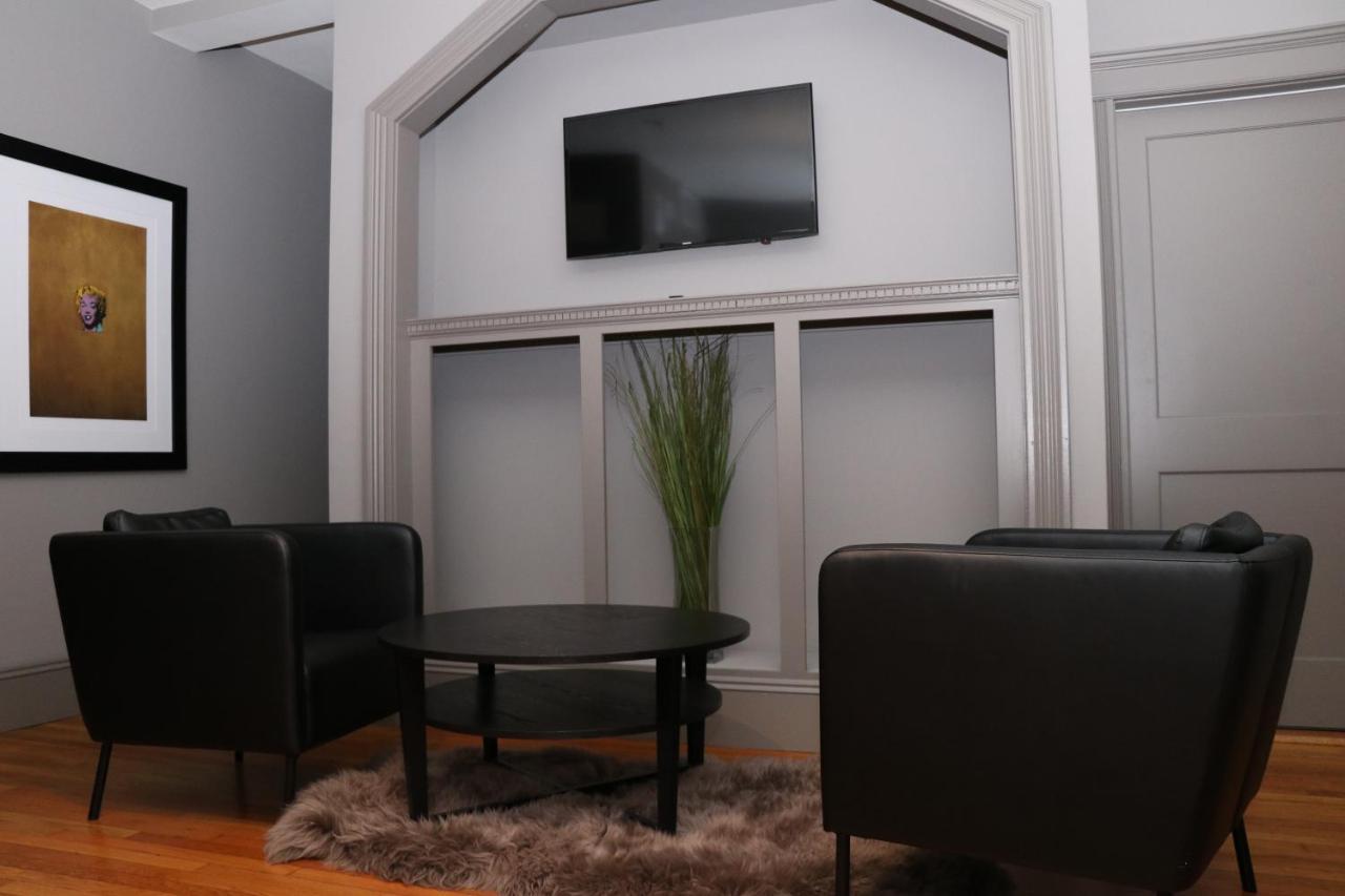 A Stylish Stay W/ A Queen Bed, Heated Floors.. #37 Brookline Ngoại thất bức ảnh